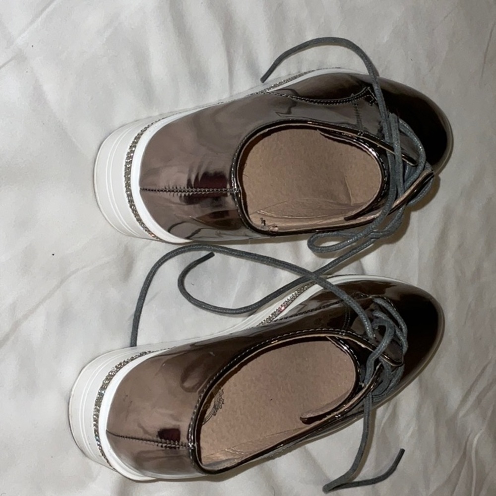 Shoes - Picture 5 of 5